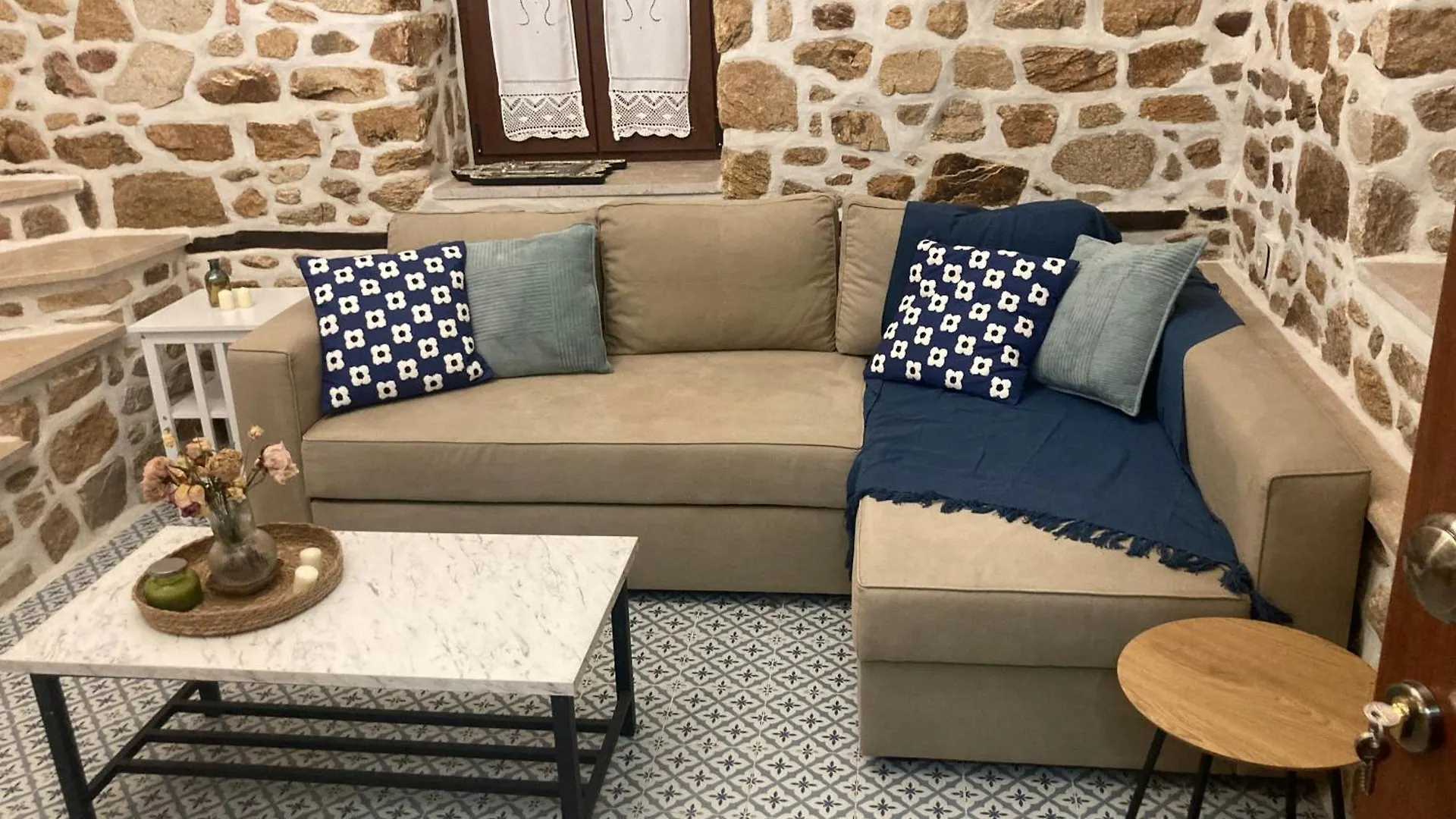 Άρνη' Κόρη Του Αιόλου 2 Apartment Arnaía