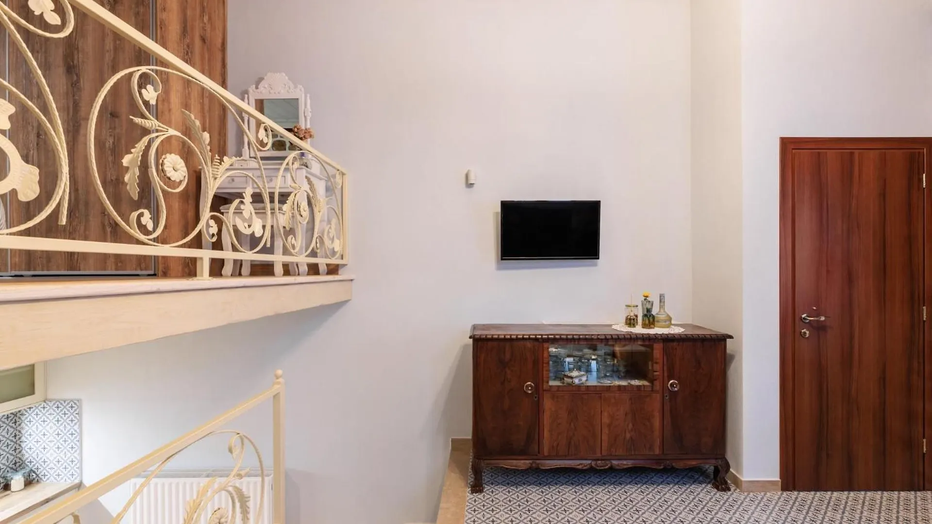 Άρνη' Κόρη Του Αιόλου 2 Apartment Arnaía 0*,